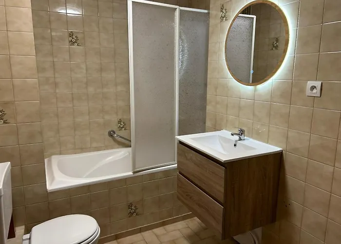 Apartment Reve Divin T4 Avec Parking-barbecue-laverie-bagagerie-salle De Sport-aire De Jeux-climatise Lourdes